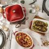 Zapékací mísa 23 cm, červená, keramika, Staub
