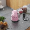 190145 3 smeg konvice s regulaci teploty pastelova ruzova scena 03