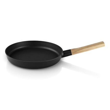 Eva Solo -tarttumaton pannu NORDIC KITCHEN 28 cm, puinen kahva