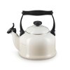 224808 varna konvice traditional 2 1 l meringue ocel le creuset