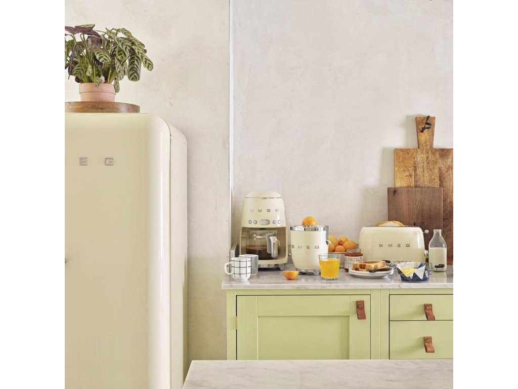 Presse-agrume électrique CJF01CREU, crème, Smeg