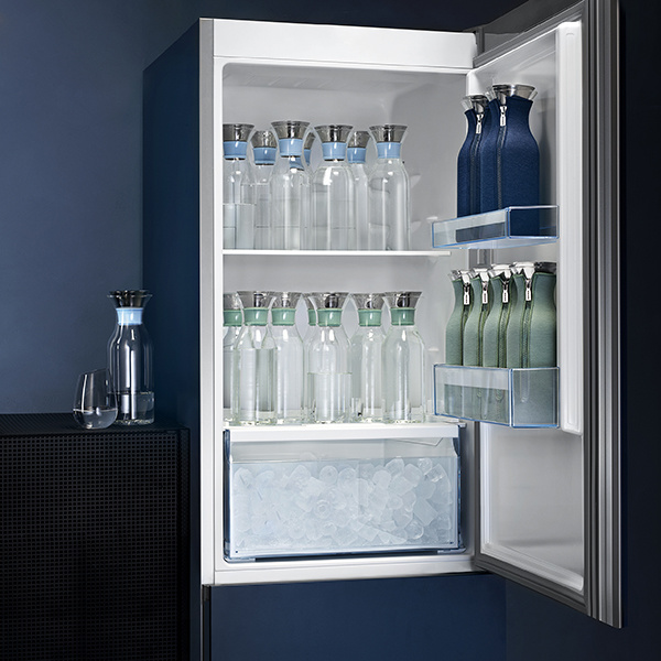 Carafe à eau 1 l, avec housse isolante, bleu marine, Eva Solo