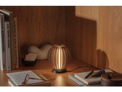 Επιτραπέζια λάμπα LED RADIANT, 15 cm, σε σκούρο καφέ, από ξύλο, Eva Solo