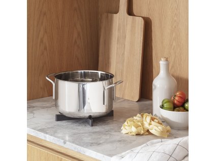 Βάση για σκεύη μαγειρικής FLEX 21 cm, μαύρο, σιλικόνη, Eva Solo
