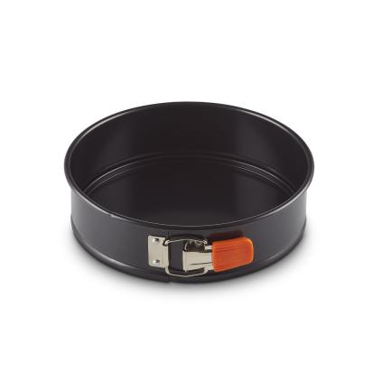 224763 forma na dorty 26 cm cerna ocel le creuset