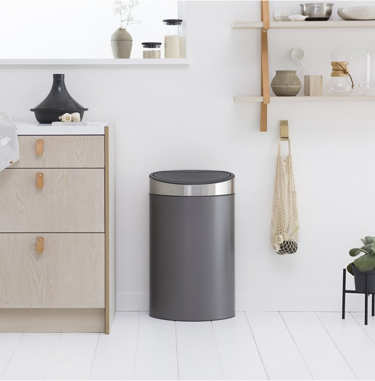 Κάδος με καπάκι αφής TOUCH BIN NEW, 40 l, σε ματ πλατίνα, Brabantia