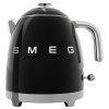 200186 smeg mini rychlovarna konvice cerna studio 02