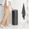 Κάδος με καπάκι αφής ΚΑΔΟΣΦΑΙΡΑ TOUCH NEW 30 l, σε γκρι, από ατσάλι, Brabantia
