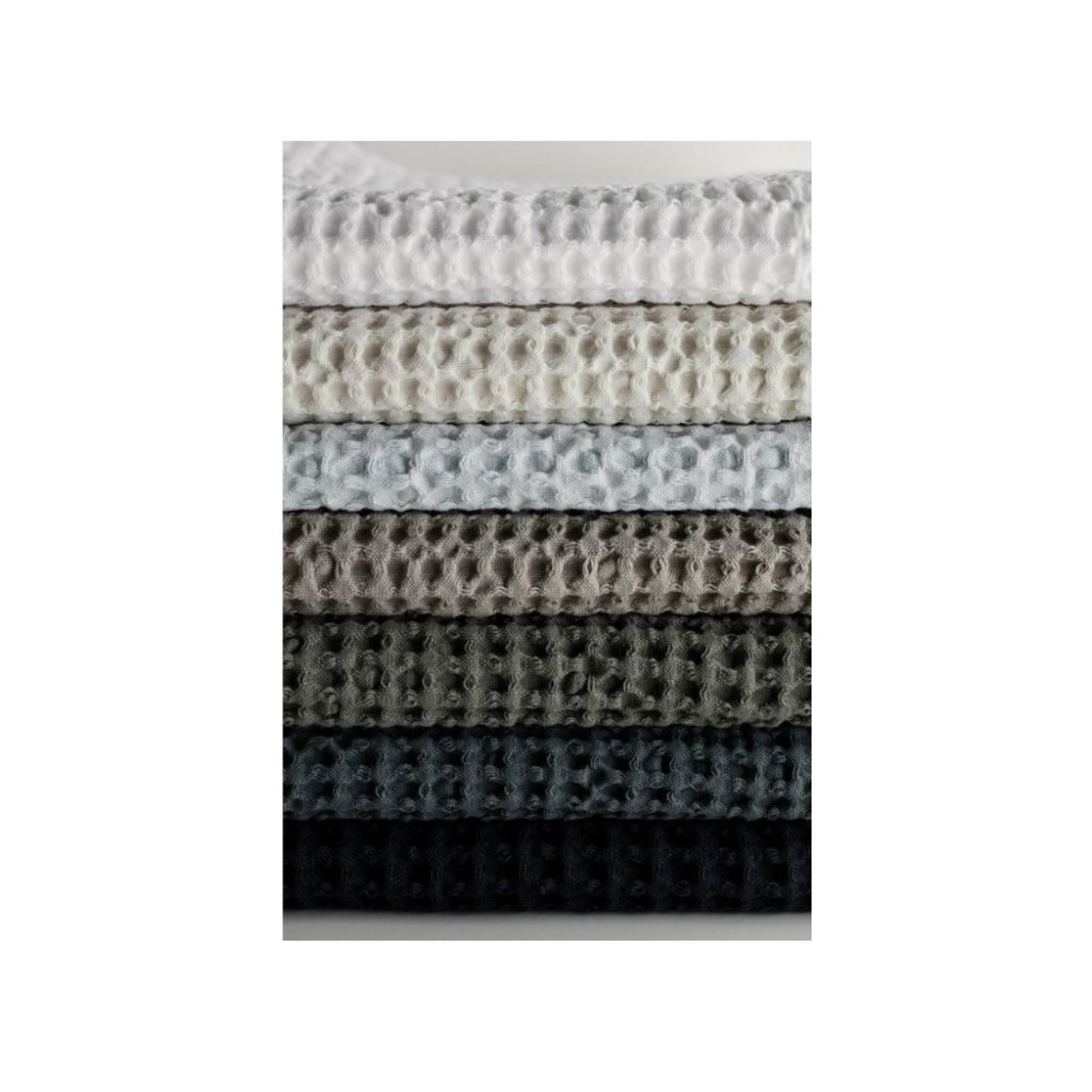 179978 2 osuska caro 70 x 140 cm cerna blomus