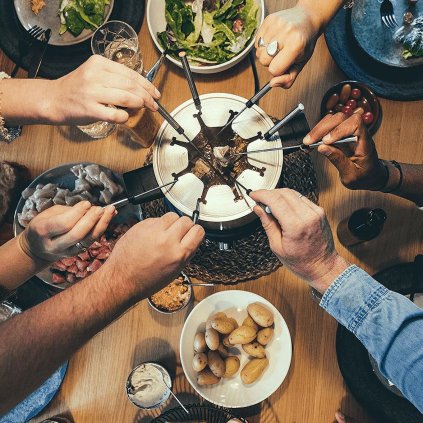Fondue készlet és palacsintasütő 2in1 FO 2471 Severin fekete