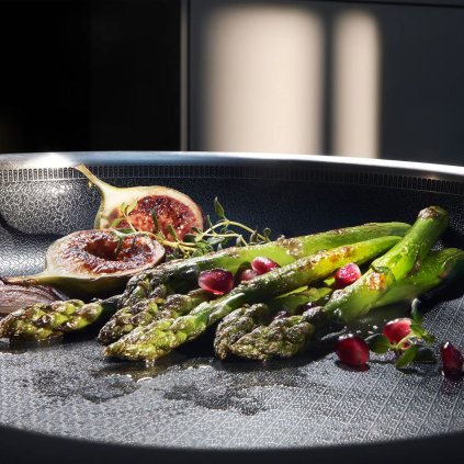 Tapadásmentes serpenyő ULTIMATE PROFI RESIST 24 cm, ezüst, rozsdamentes acél, WMF