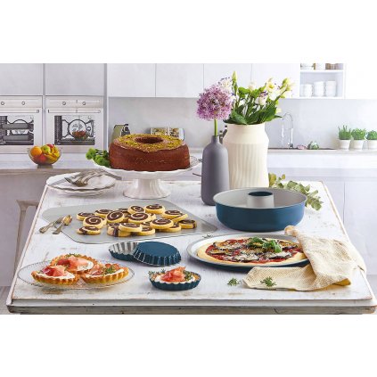 Perforált tepsi XBAKE 37 x 26 cm, kék, acél, Guardini