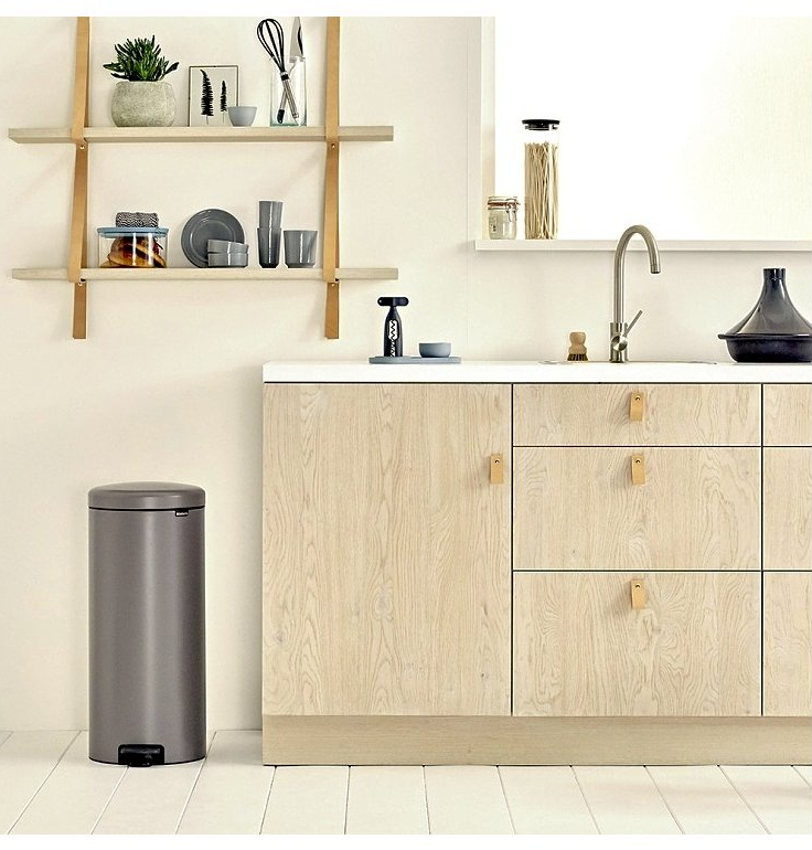Pedálos szemetes kosár NEWICON 30 l, platina, Brabantia