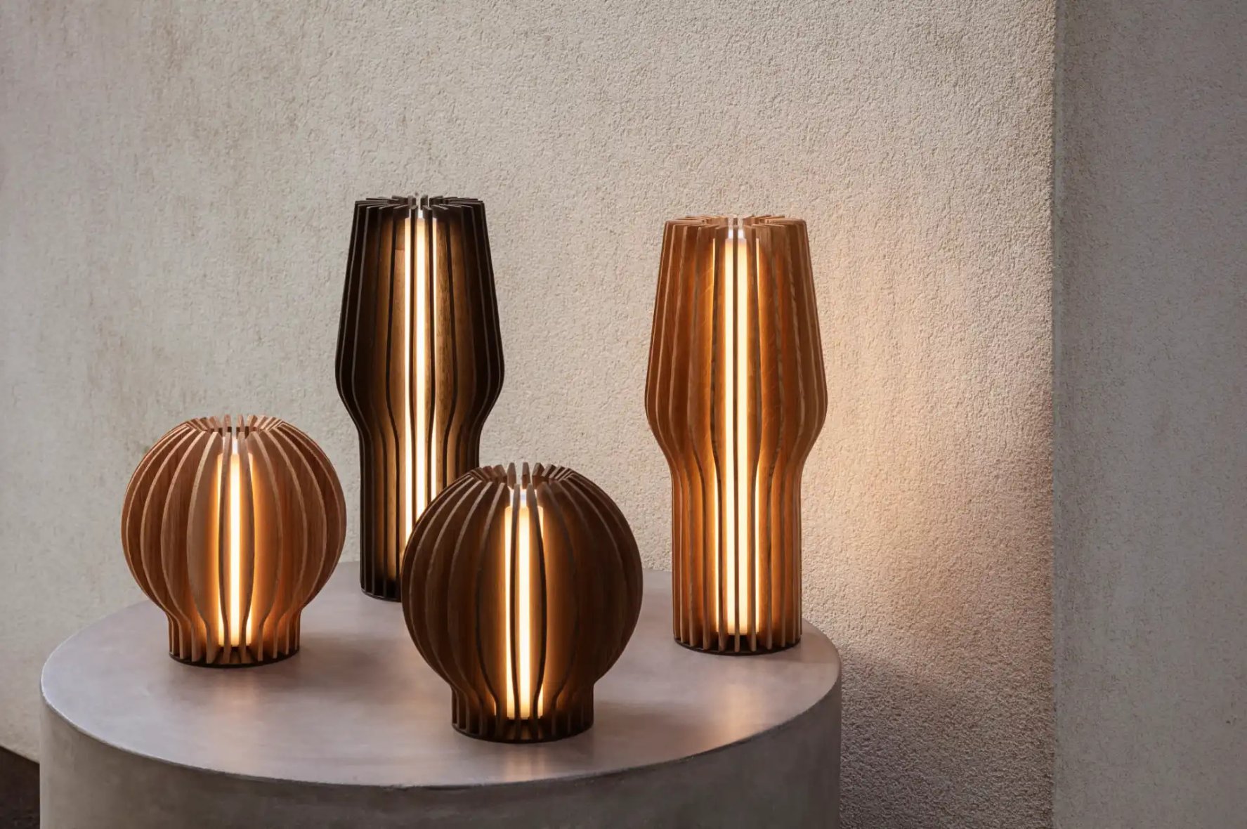 Asztali lámpa RADIANT 15 cm, LED, világosbarna, fa, Eva Solo