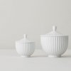 Bonbonniere porcelán doboz 10 cm, fehér, Lyngby