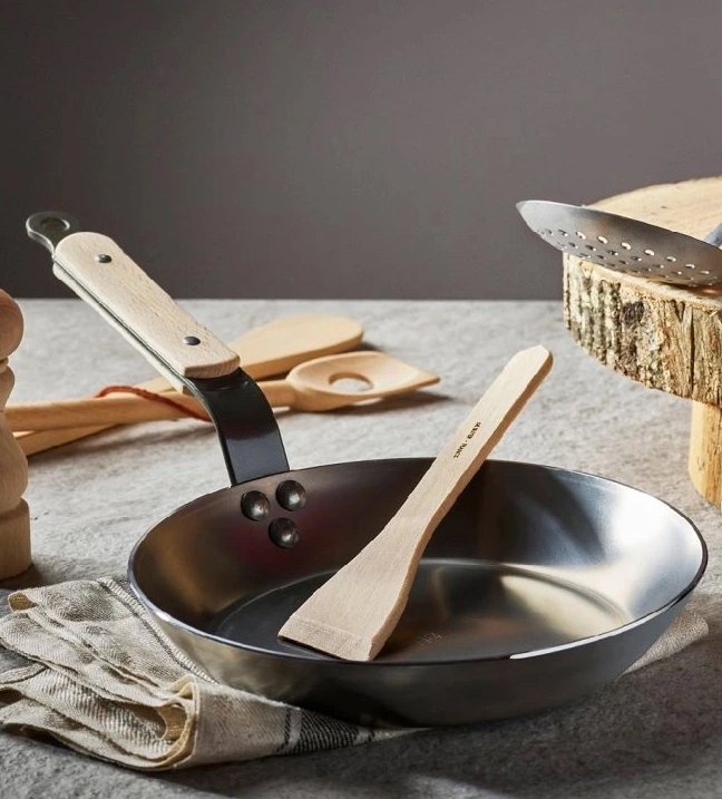 The ultimate guide to cleaning pans made of different materials