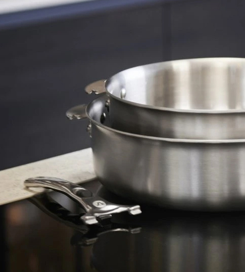 Frying pans with removable handles: for whom they are suitable