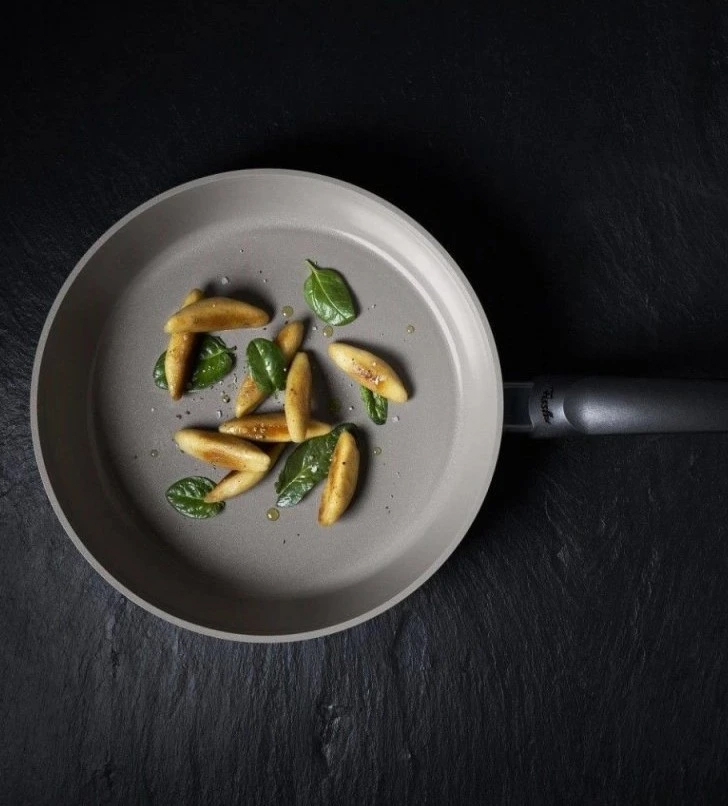 Non-stick pan materials comparison: which one is right for you?