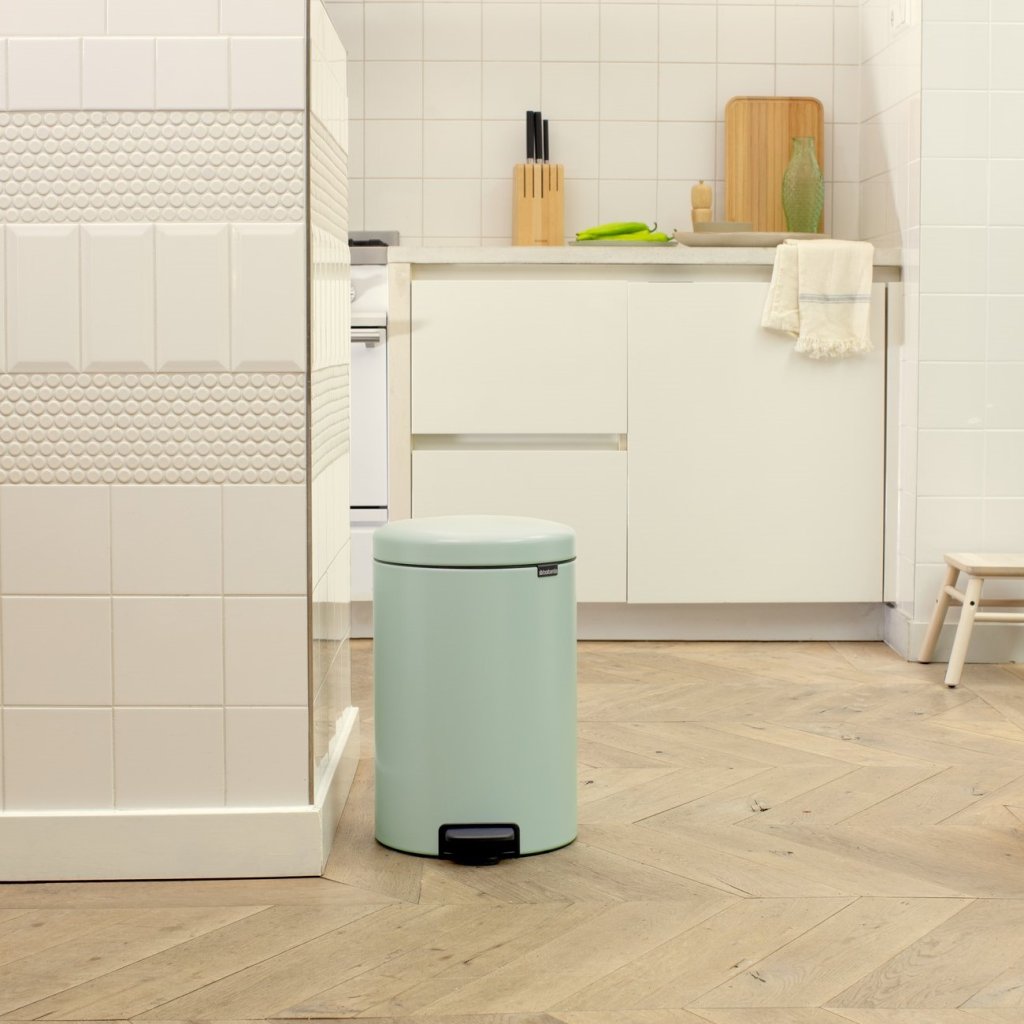 Šiukšliadėžė su pedalu NEWICON 20 l, nefrito žalios spalvos, plienas, Brabantia