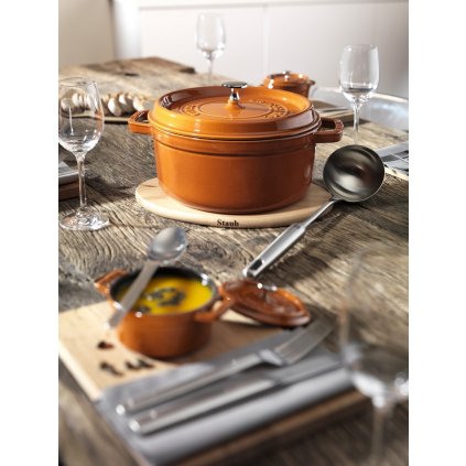 Žemas puodas COCOTTE 24 cm, bazilikų spalvos, Staub