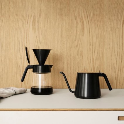 Lėtaeigis lašintuvas su filtru NOHR, juodos splavos, nerūdijantis plienas, Stelton