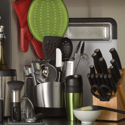 Stalo įrankių džiovyklė GOOD GRIPS 21 cm, pilkos spalvos, nerūdijantis plienas, OXO