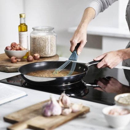 Plakimo šluotelė TWIST 981000 29 cm, sulankstoma, mėlynos spalvos, silikonas, Joseph Joseph