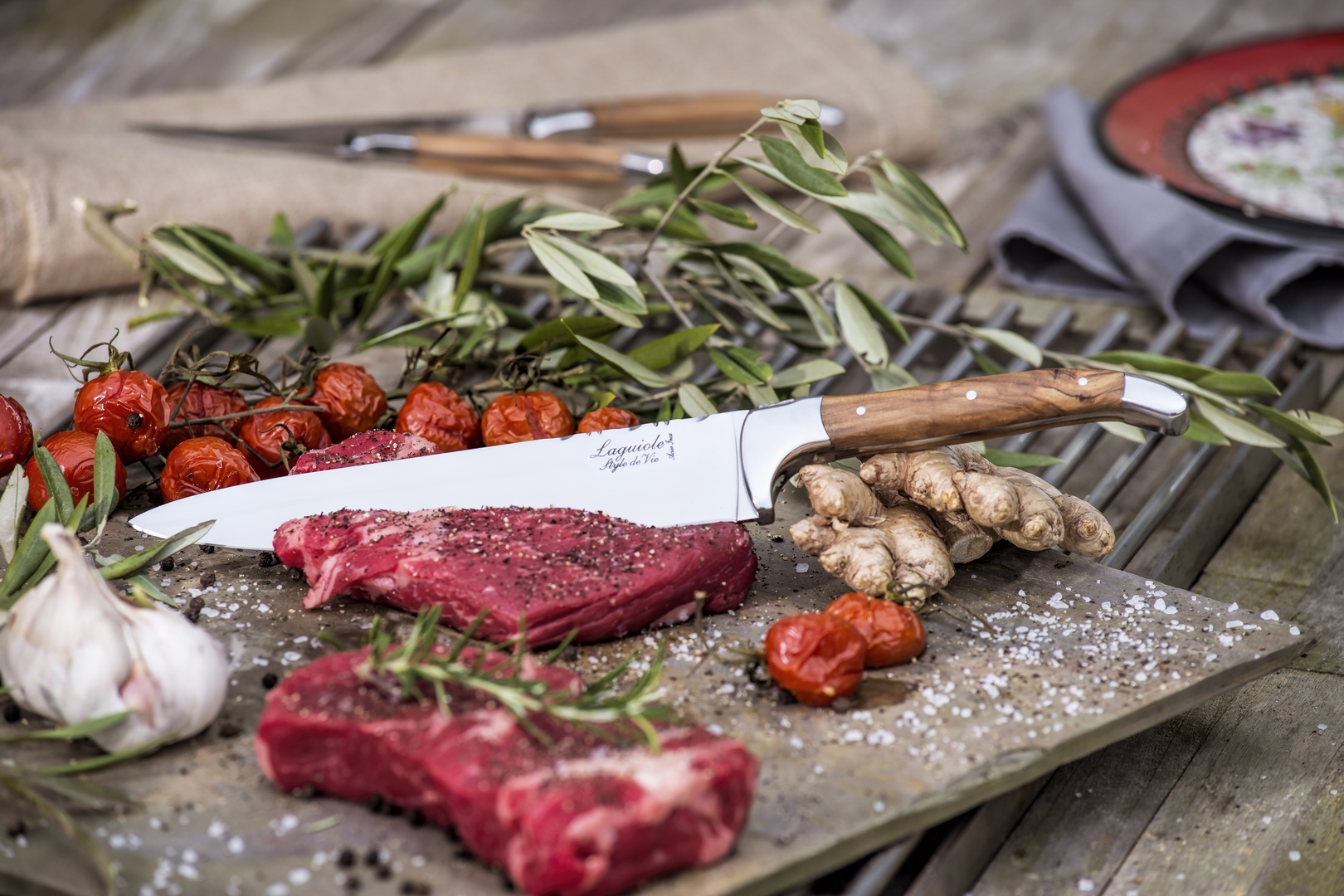 Šefo peilis LUXURY 20 cm, dovanų dėžutė, alyvuogių medžio rankena, Laguiole