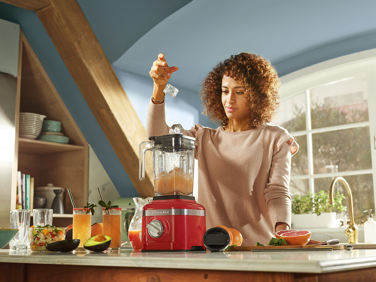 Stalinis trintuvas Artisan K150, su citrusinių vaisių presu, juodas, KitchenAid