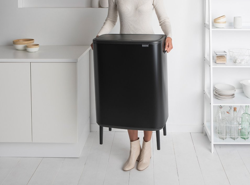Sensorinė šiukšliadėžė BO HI 60 l, juoda, Brabantia