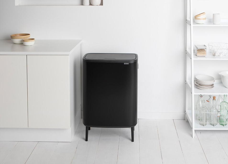 Sensorinė šiukšliadėžė BO HI 60 l, juoda, Brabantia