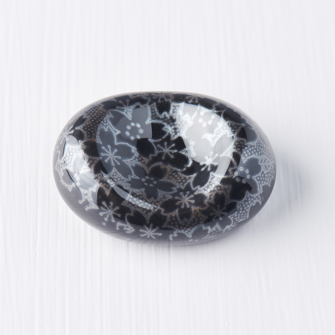 Valgymo lazdelės akmenukas BLACK SAKURA, porcelianas, MIJ