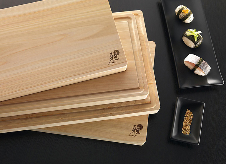 Pjaustymo lentelė 35 x 20 cm, medinė, MIYABI