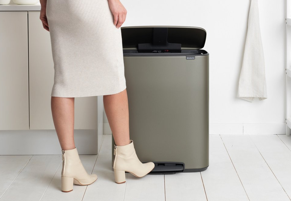 Šiukšliadėžė su pedalu BO 2 x 30 l, platina, Brabantia
