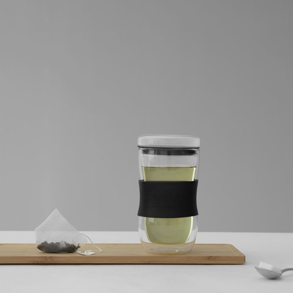 Kelioninis puodelis MINIMA 450 ml, juodos spalvos, stiklas, Viva Scandinavia