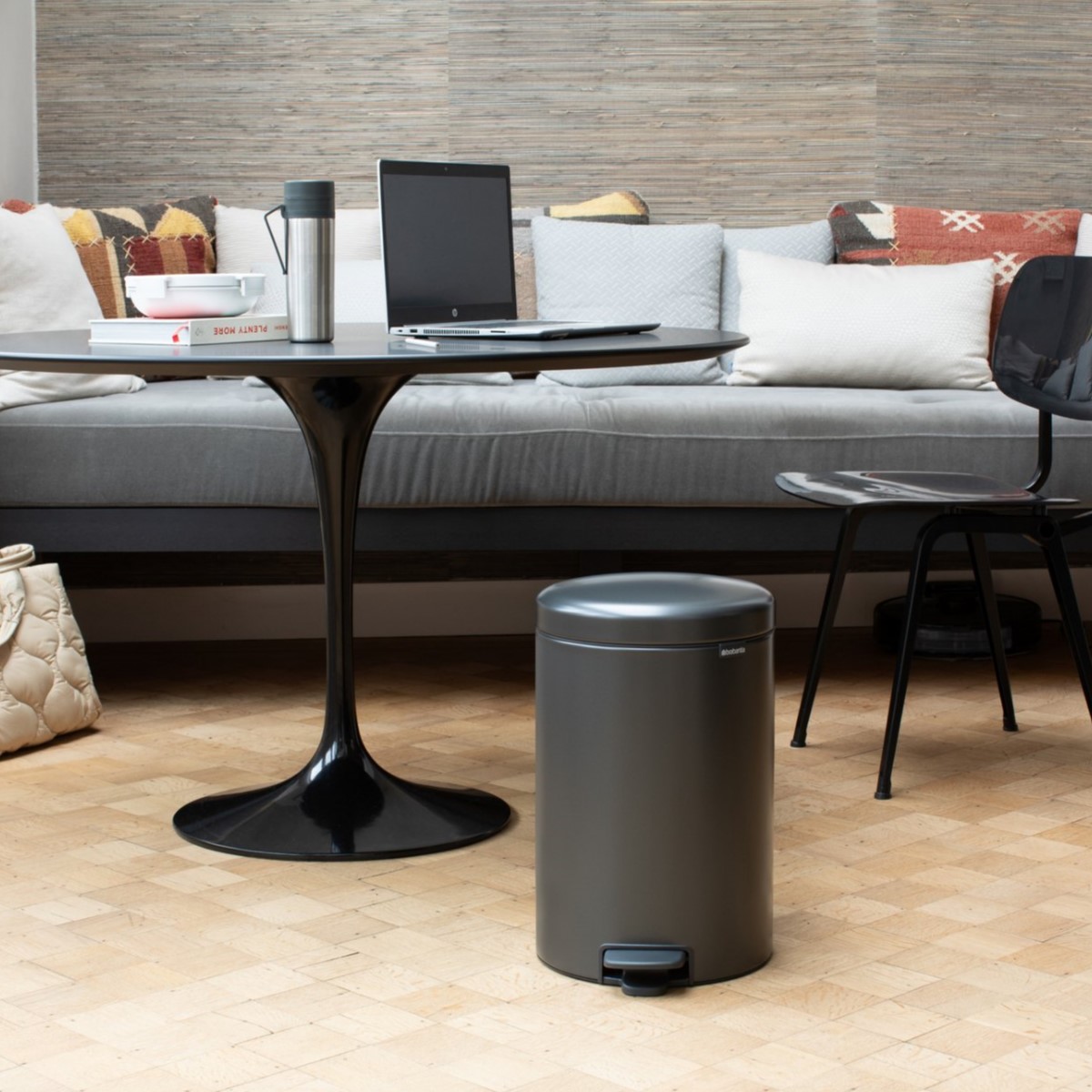 Šiukšliadėžė su pedalu NEWICON 20 l, pilkos spalvos, plienas, Brabantia