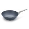 Wok keptuvė DIAMOND LITE PRO 30 cm, skirta indukcijai, nerūdijančio plieno rankena, titanas, WOLL