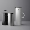 Kavinukas su nuspaudimu EM77 1 l, juodas, Stelton