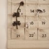 215367 3 adventni kalendar star 50 x 100 cm piskova bavlna ferm living