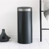 Automātiskā miskaste TOUCH BIN NEW 30 l, matēti melna ar matētu vāku, Brabantia