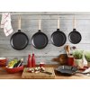 Crepe-pan 28 cm, met crêpespatel en -spreider, houten handvat, gietijzer, Staub