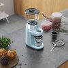200150 8 smeg elektricky mlynek na kavu pastelova modra scena 03
