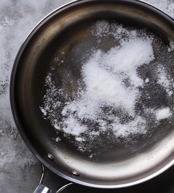 Como remover a ferrugem de uma frigideira de aço