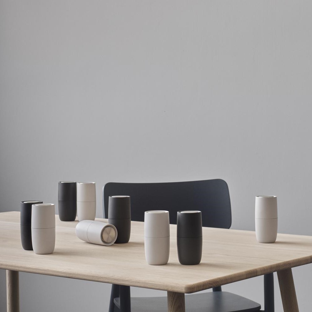 Moinho de sal NORMAN FOSTER 13 cm, cor cinzento-claro, plástico, Stelton