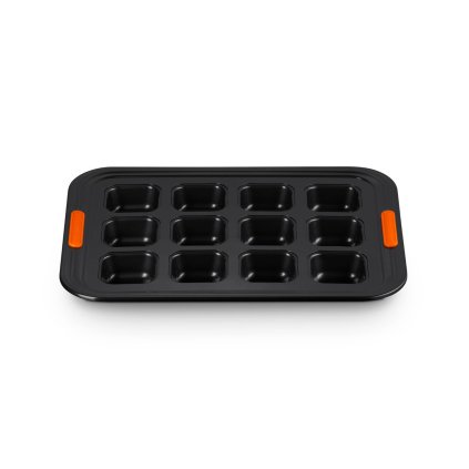 224655 forma na brownies 40 x 30 cm cerna ocel le creuset