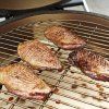 Grătar cu cărbune M 38 cm, + masă mobilă + ConvEGGtor + greblă, Big Green Egg