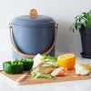 Compostor NBA196 7 l, albastru, oțel / bambus, Pebby
