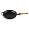 223794 panev na smazeni signature 28 cm satin black litina le creuset
