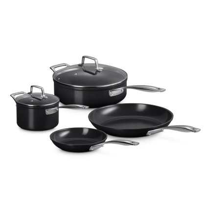 223746 sada hrncu essential sada 4 ks cerna hlinik le creuset