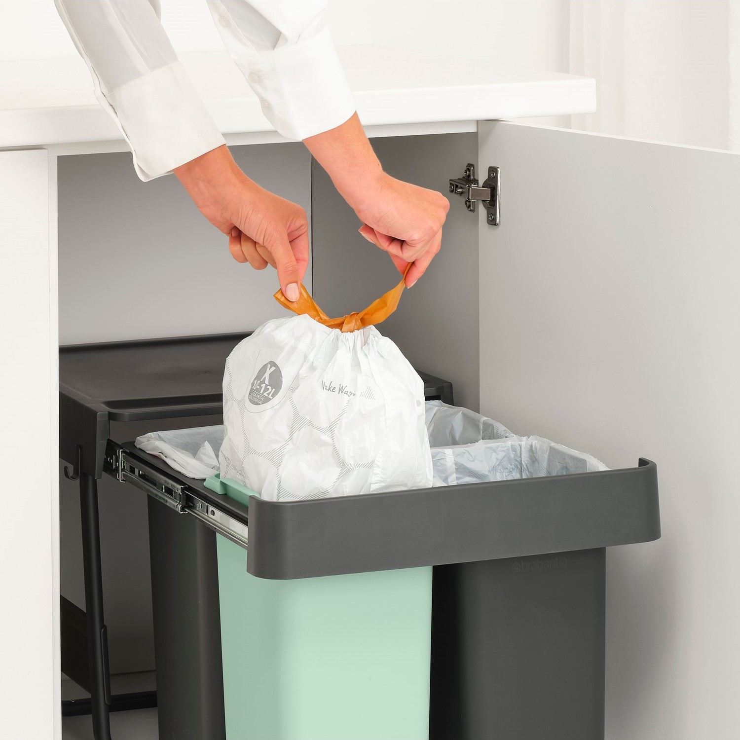 Vgradni koš za smeti SORT & GO 2x 10 l + 1x 20 l, temno siva / žad zelena, plast, Brabantia